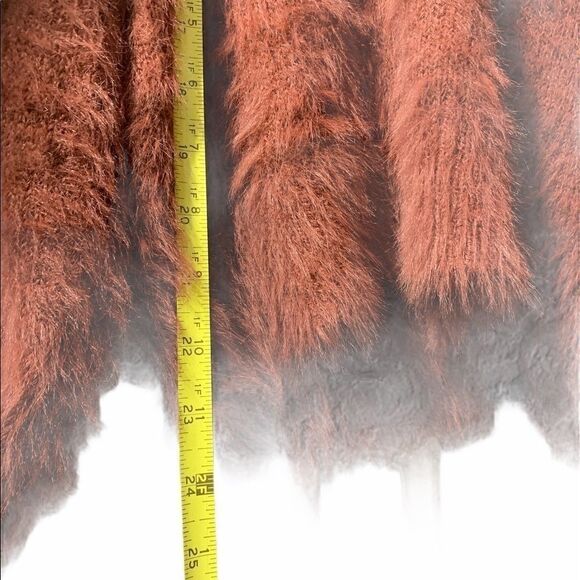 NWOT London Kaye Fluffy Sweater - Picture 7 of 8